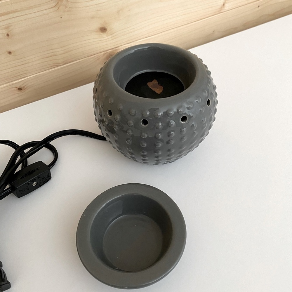 Gray Hobnail High Gloss Candle Wax Warmer Round Pacific Trade International - Picture 5 of 10